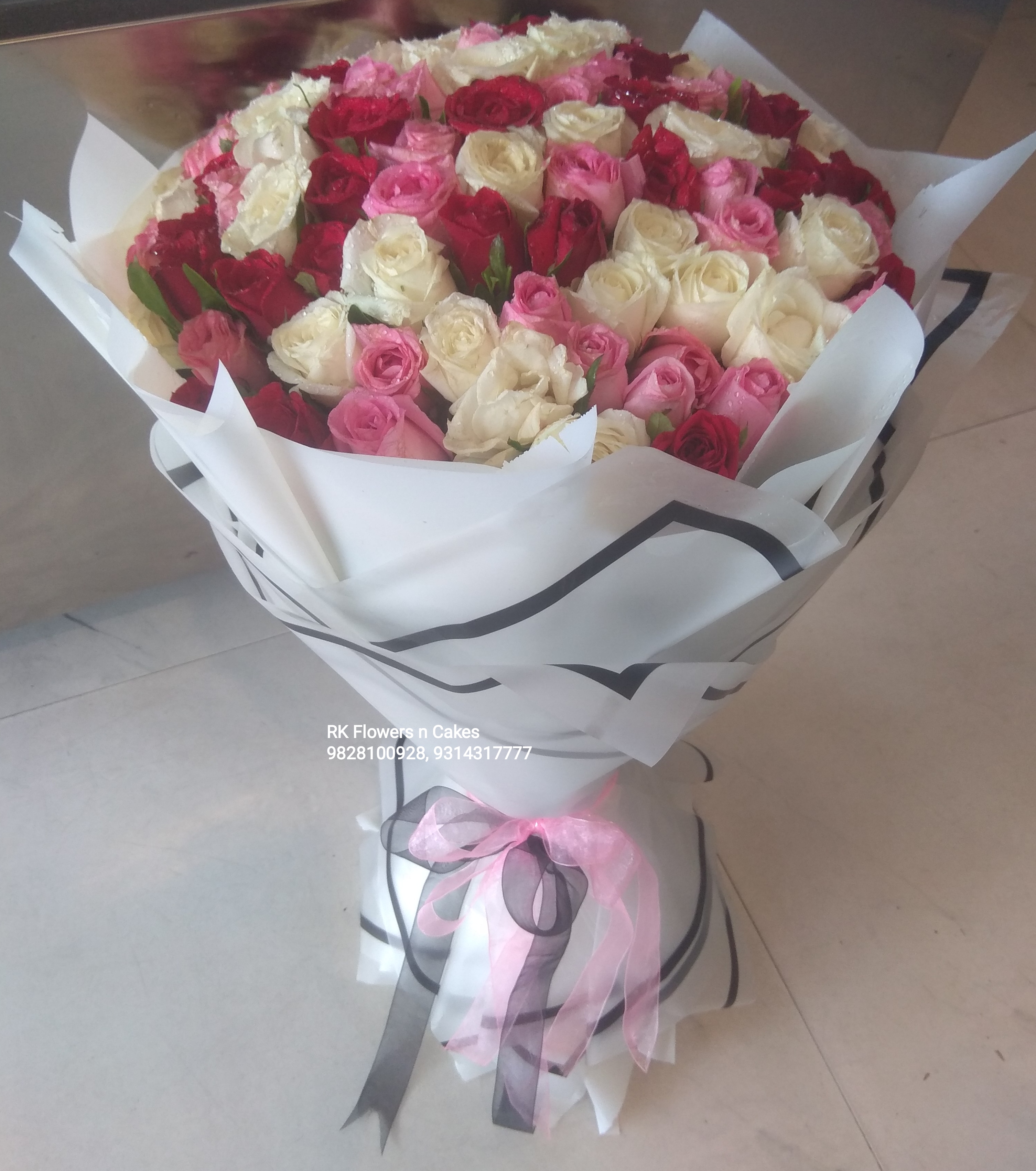 100 Mix Roses Bunch